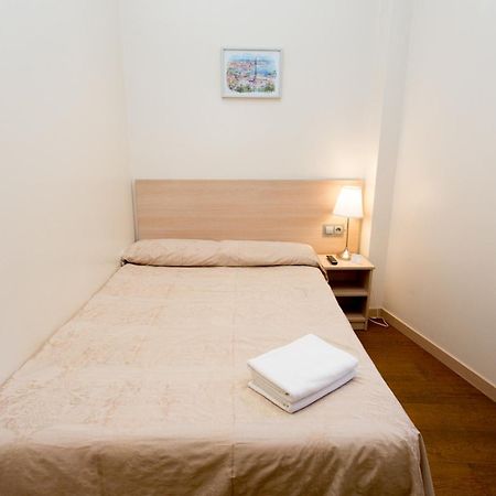 Hostal Excellence Barcelona Luaran gambar