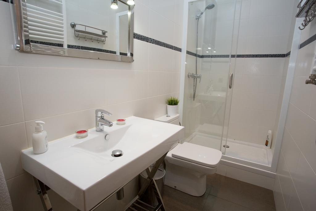 Hostal Excellence Barcelona Luaran gambar