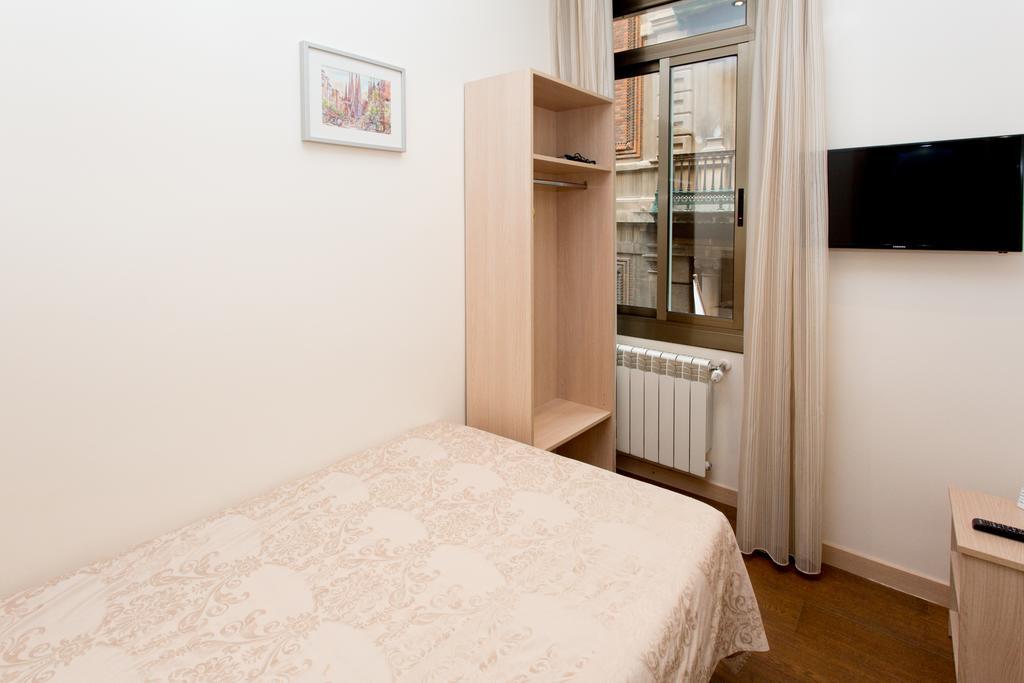 Hostal Excellence Barcelona Luaran gambar