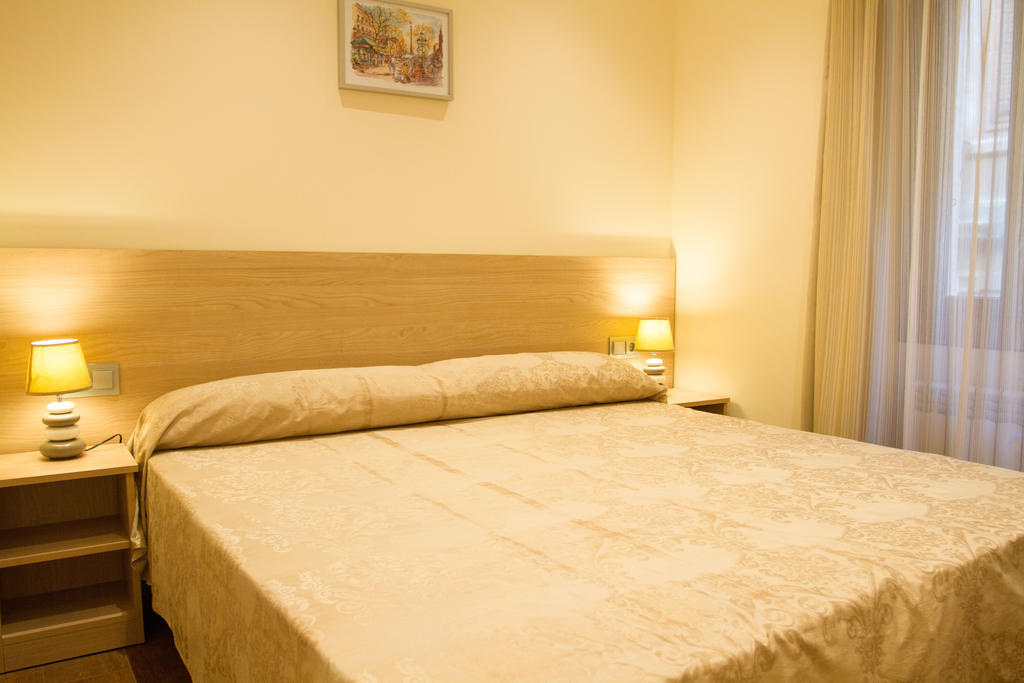 Hostal Excellence Barcelona Luaran gambar